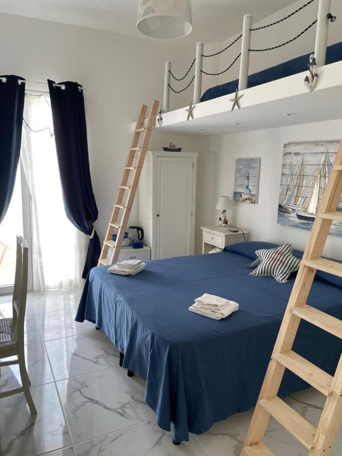 Bed & Breakfast La Battigia -locanda Di Natale